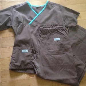 Urbane Scrubs